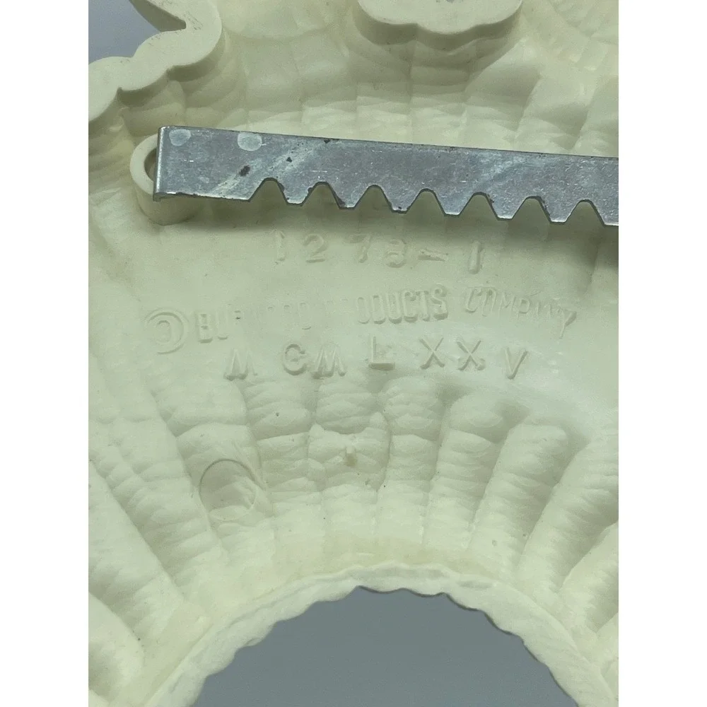 Vtg‎ Burwood Products 70s Wall Sconce Decor Ivory Ornate Swirl 18